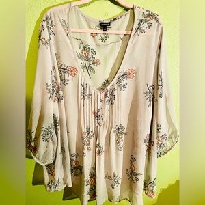 Gray Floral Top (Torrid)